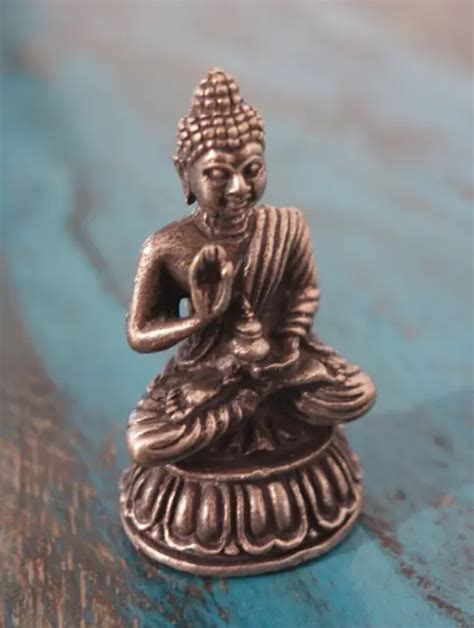 HERMOSA ANTIGUO TIBET Miniatura Estatua De Buda Plata EUR 13 22