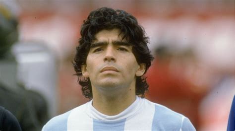 La Leyenda Del Fútbol Diego Armando Maradona Cumple 60 Años Transfermarkt