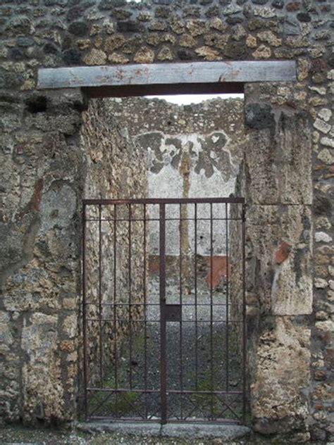 Vi Pompeii December Entrance Doorway According To Della