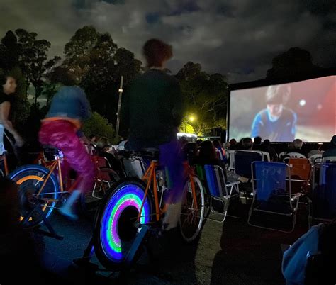 Cine Al Aire Libre En La Plaza Estigarribia De Salto Diario Cambio