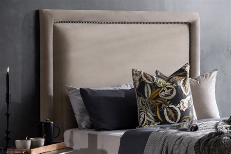 Elizabeth Queen Headboard Cielo