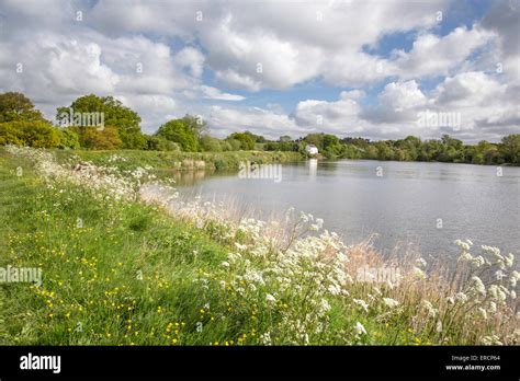 Tardebigge Reservoir on the Worcester and Birmingham Canal near ...