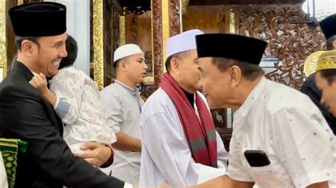 Ketua Dprd Jambi Edi Purwanto Salat Idul Adha Di Masjid Al Falah