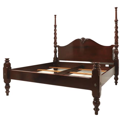 CRAFTIQUE Solid Mahogany Traditional King Size Bed With Barley Twist