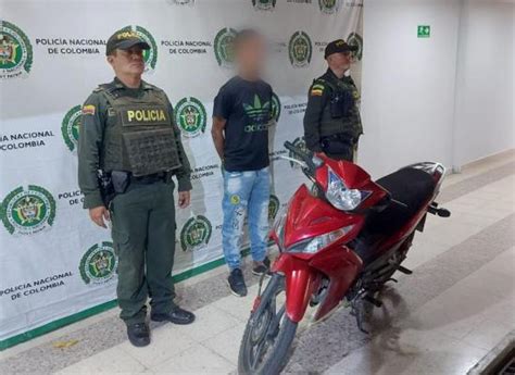 Polic A Nacional Logra La Captura En Flagrancia De Un Hombre Por El