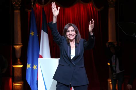 Pour son dernier meeting Hidalgo en appelle à la gauche du réel face