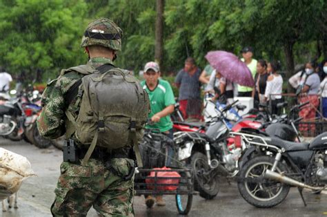 Vis O Venezuela Farc Confirmam Que T M Oito Militares Venezuelanos