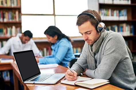 30 Legit Ways To Make Money In Grad School 2025