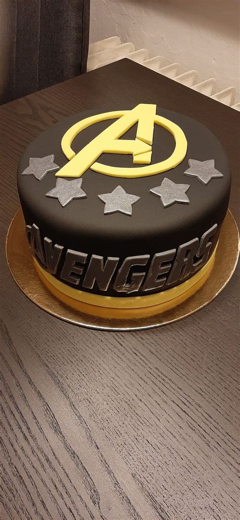 Marvel Cake Ideas Avengers Birthday Avengers Themed Cakes Marvel