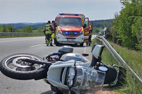 Zwei Unfälle nahezu zeitgleich auf Autobahnzubringer Biker schwer verletzt