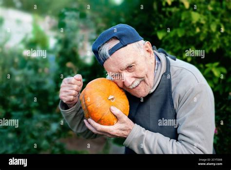87 Year Old Man Hi Res Stock Photography And Images Alamy