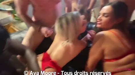 Ava Moore Le Gang Bang De Noel Avec Des Inconnus FRENCH