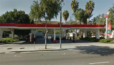 Distinguished Location Union 76 Gas Station! | BIZ Builder.Com