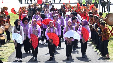 Ibu Iriana Bersama OASE KIM Kunjungan Kerja Ke Banyuwangi