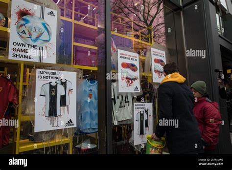 Berlín Alemania 19th de Nov de 2022 Activistas se reunieron en