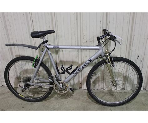 Grey Cannondale Sm1000 24 Spd Front Sus Mtn Bike