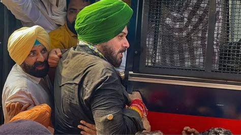 Lakhimpur Kheri Violence Navjot Singh Sidhu Detained Outside Punjab Raj