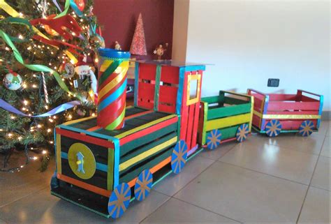 Simply darling diy christmas crate train – Artofit