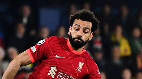 Carragher Explains Why Salah Must Choose Liverpool Stay