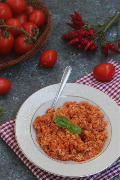 Risotto Con Sugo Alla Salsiccia Un Piatto Ricco Di Gusto E Veloce Da