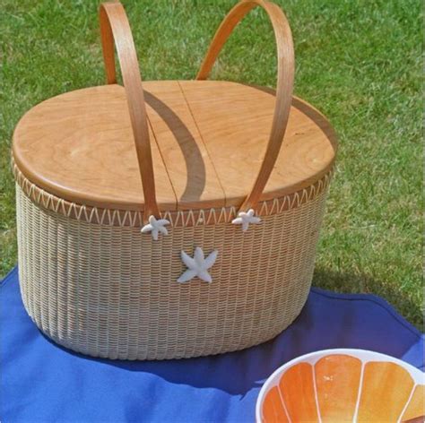 Pin By Dragonessa On Baskets Picknick Nantucket Baskets