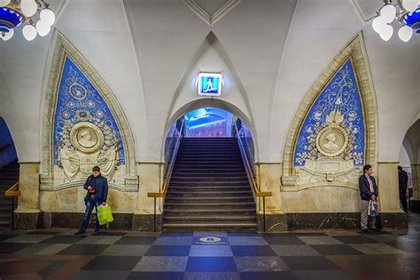 20 Moscow Metro Stations Ranging From Beautiful To Absolutely