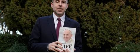 Un amor de juventud su salud el matrimonio gay y más lo que el Papa Francisco cuenta en su