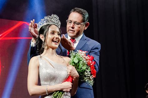 La Nueva Reina De Fiestas Patrias Y Patronales En San Miguel De Allende