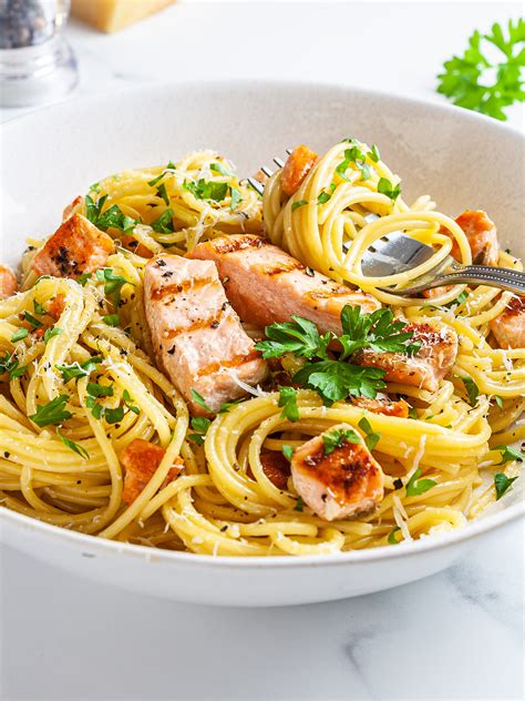 No Cream Carbonara With Crispy Salmon Foodaciously