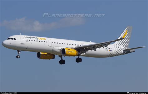 EC MHS Vueling Airbus A321 231 WL Photo By JMR ID 858850