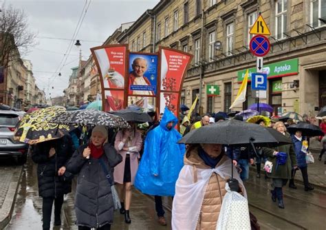 T Umy Na Marszu Papieskim W Krakowie Kiedy On By Przy Nas A Teraz