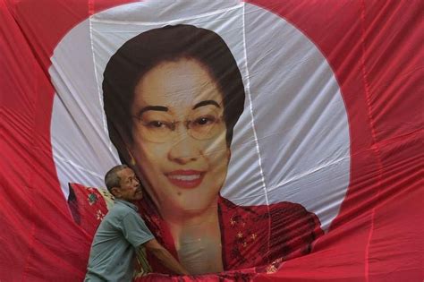 Ex-Indonesia leader Megawati advises Cabinet minister not to quit amid ...