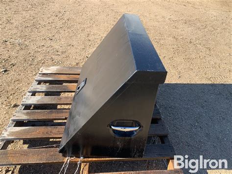 2015 John Deere Triangle Tool Box W Tools BigIron Auctions