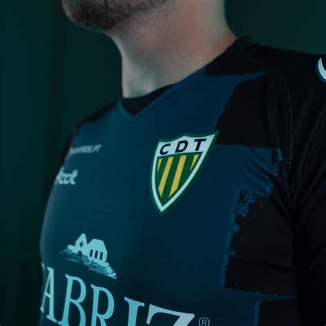 Novas Camisas Do Cd Tondela Cdt Mantos Do Futebol