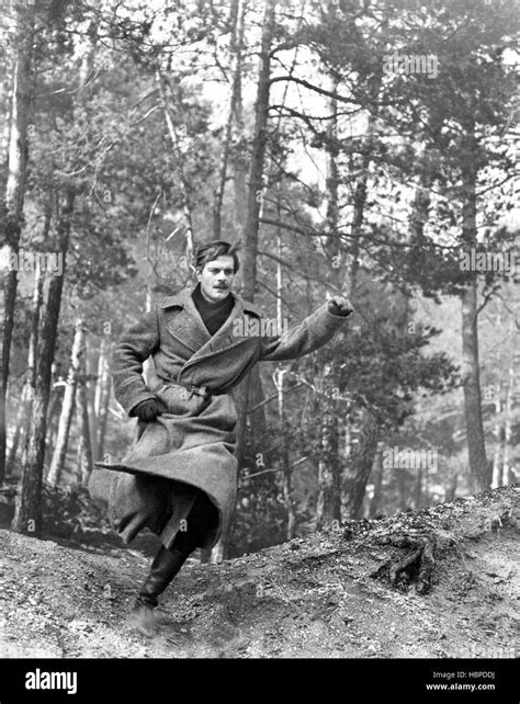 Doctor Zhivago Omar Sharif 1965 Stock Photo Alamy