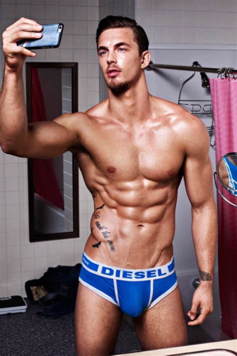 Omg He S Naked Model Christian Hogue Omg Blog