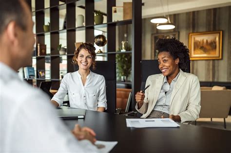 individual interview  career discussion   differences neobrain