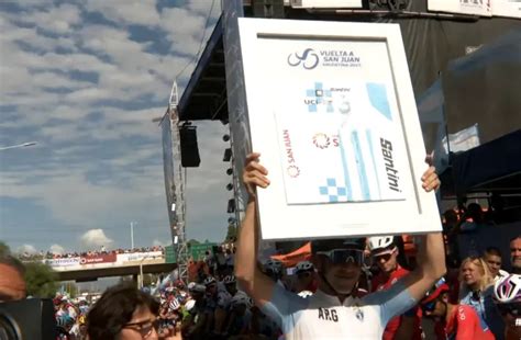 Pasillo De Honor Y Emotiva Despedida A Maxi Richeze En San Juan El Zonda