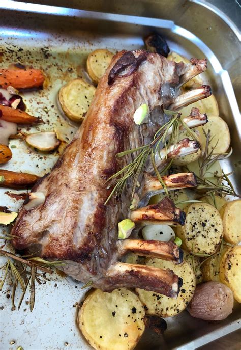 Lamskroon Met Worteltjes En Aardappelschijfjes In De Oven Miss Bonbon