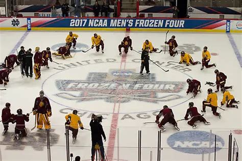 Frozen Four teams have varying strategies for tuning out distractions - College Hockey | USCHO.com