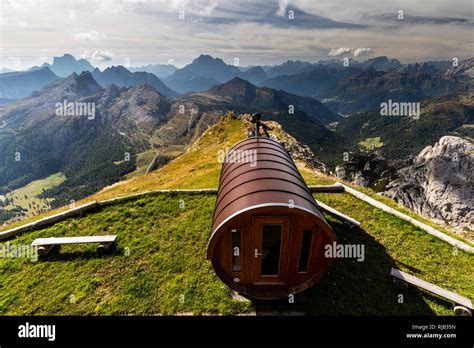 Lagazuoi refuge hi-res stock photography and images - Alamy