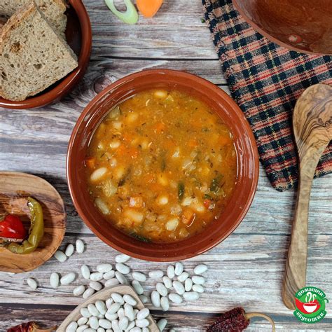 Традиционен боб в гърне - Домашни Вкусотии - боб в гърне