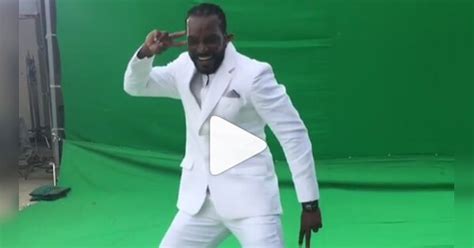 Chris Gayles Dance Moves On ‘laila Song Set The Floor On Fire Watch