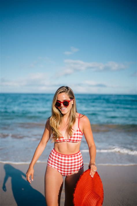 Hot Sexy Julia Berolzheimer Bikini Pics