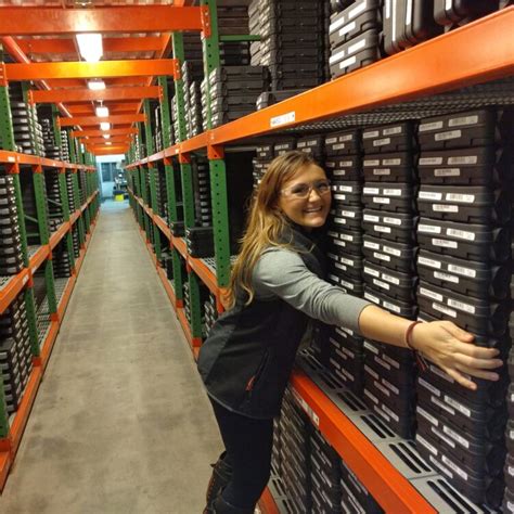 5 Hot Sexy Lena Miculek Bikini Pics