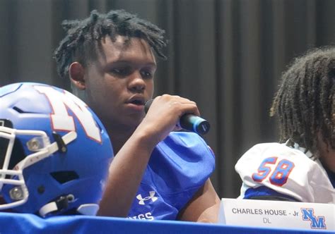 2025 Defensive Linemen Who Disrupt Offenses Prep Redzone