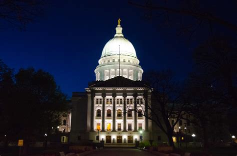 Wisconsin State Capitol At Night Madison Daniela A Nievergelt Flickr