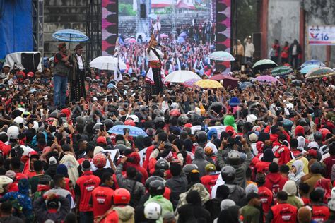 Kampanye Akbar Ganjar Pranowo Di Ruteng Antara Foto