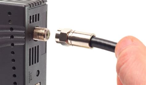 This is Why Your Router Uses a Coaxial Cable - Sorta Techy