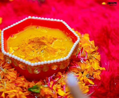 Haldi Ki Rasam शादी से पहले दूल्हा और दुल्हन को क्यों लगाई जाती है